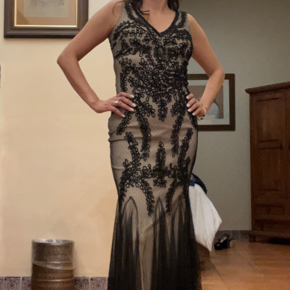 Betsy & Adam Night Gown